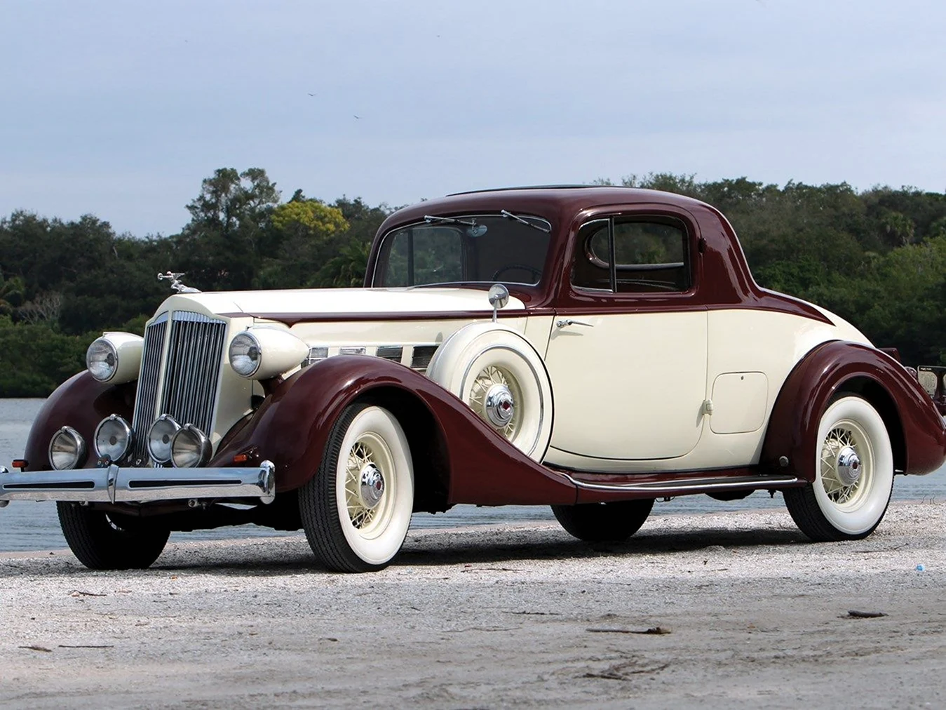 1936 Packard super eight Coupe