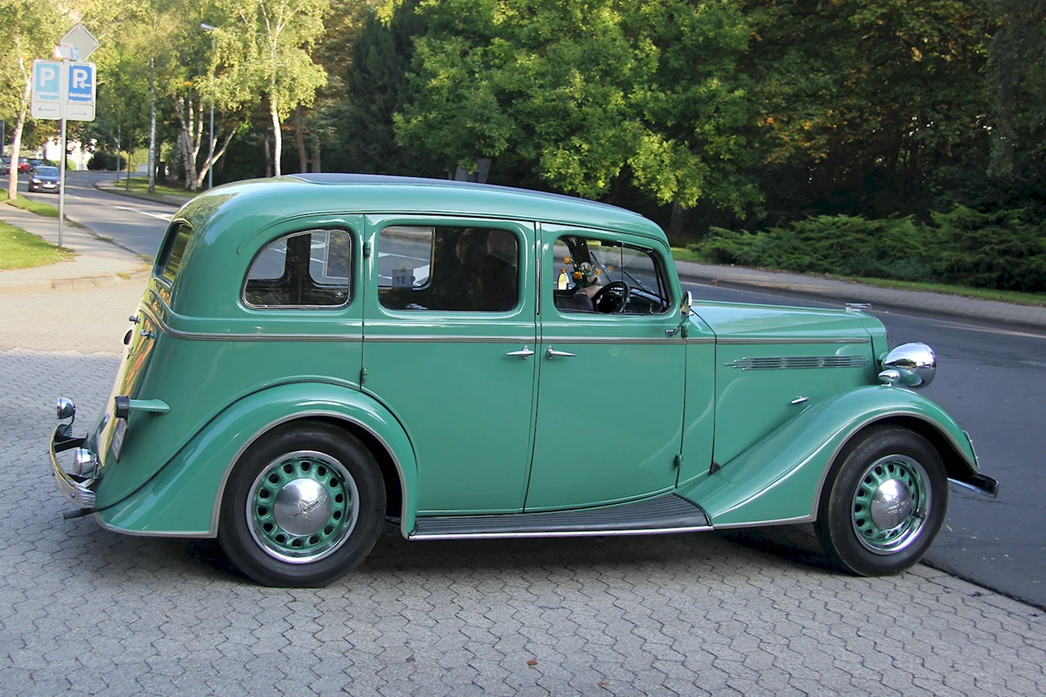 1938 Vauxhall 25hp Saloon