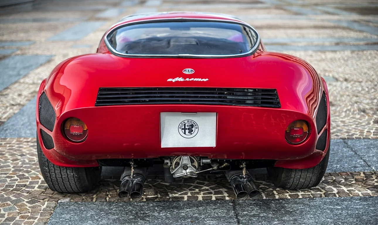 Альфа Ромео 33 Stradale