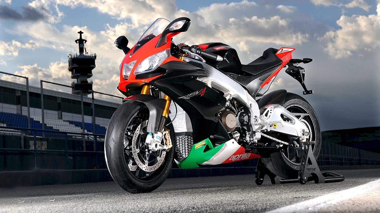 Aprilia rsv4