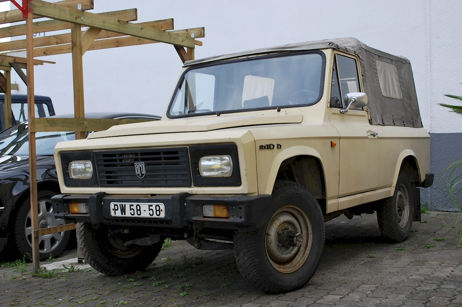 Aro 240