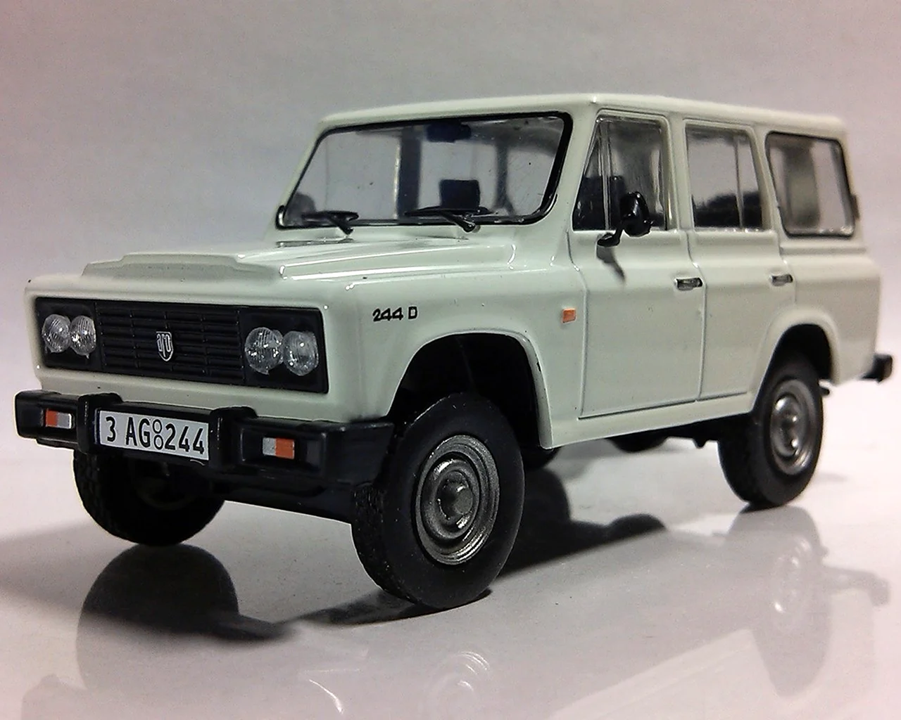 Aro 244