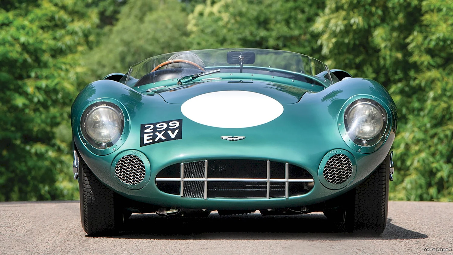 Астон Мартин dbr1