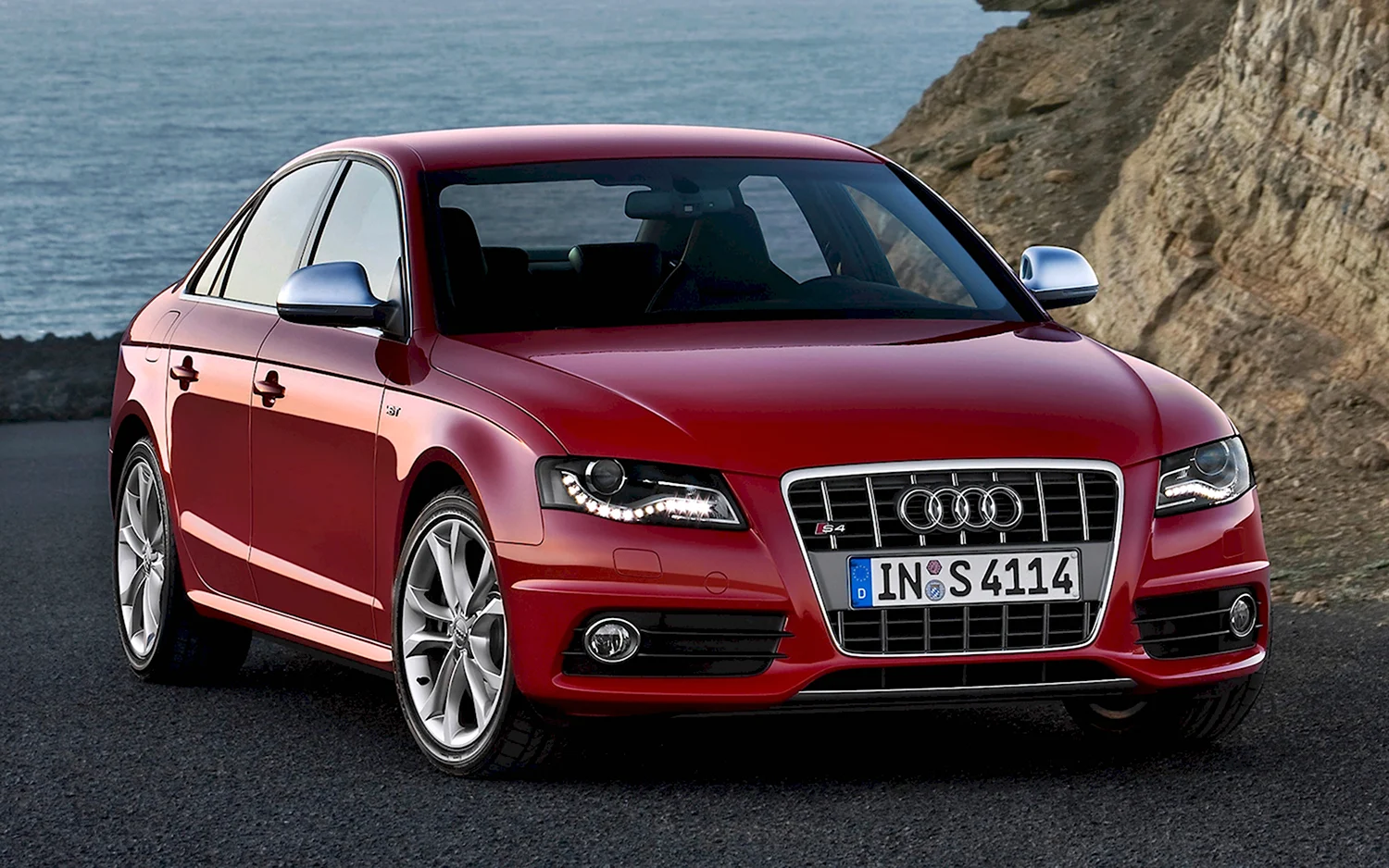 Audi s4 b8 sedan