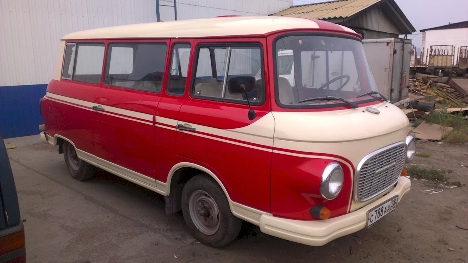 Авто Barkas b1000
