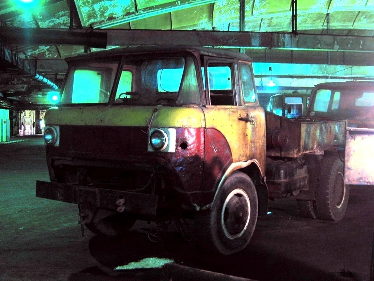 Автомобиль каз 608