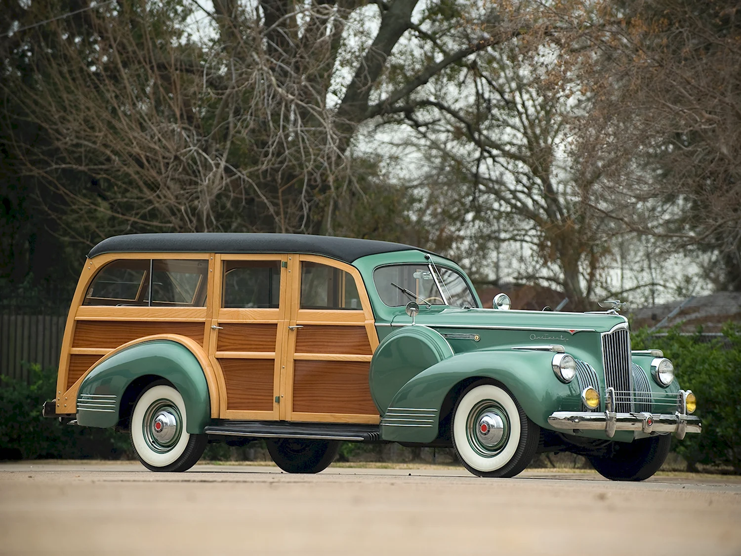Автомобиль Packard 120
