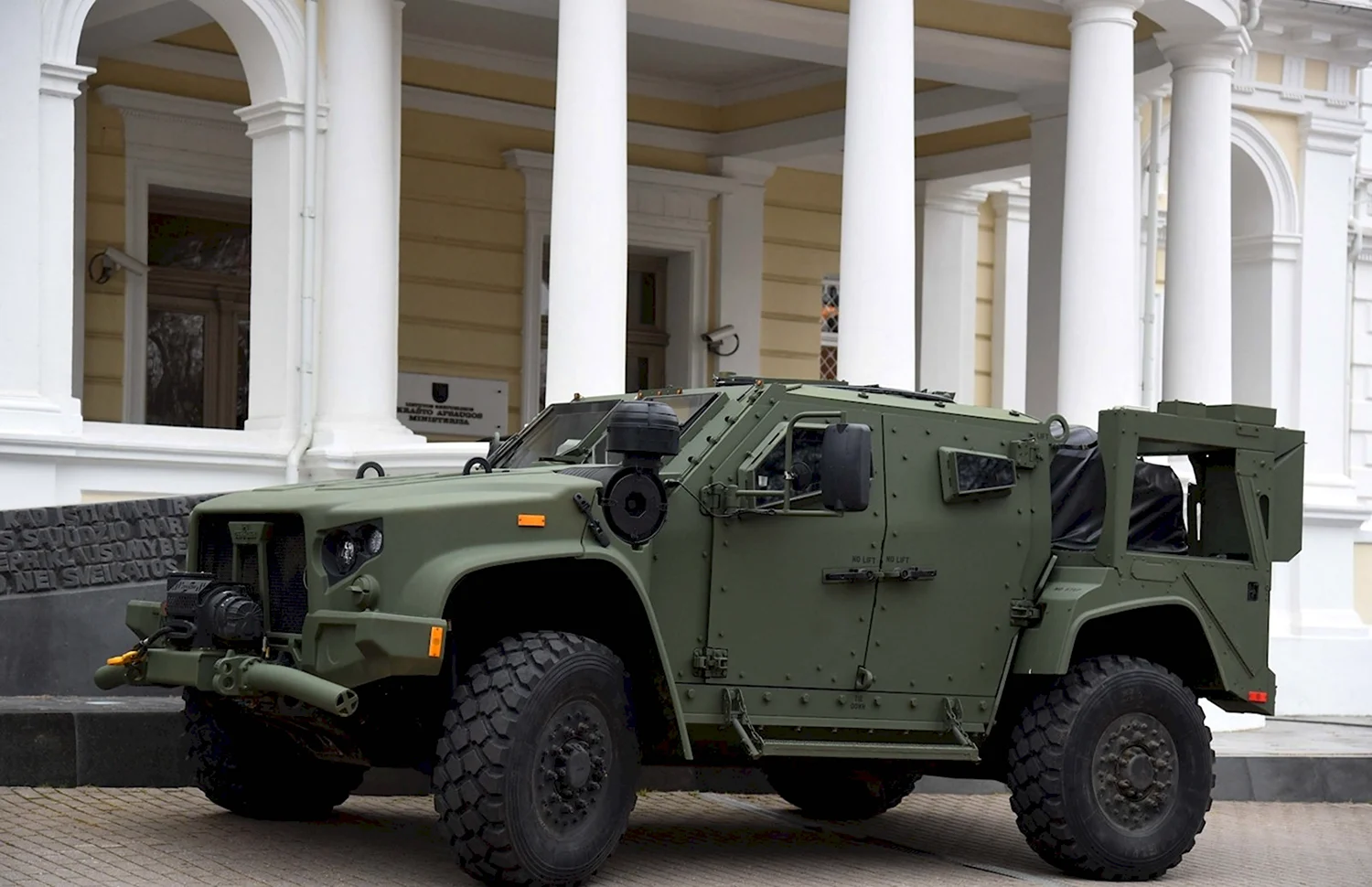 Автомобили Вооруженных сил США