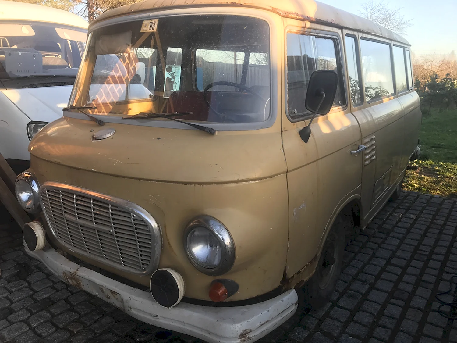 Barkas b1000