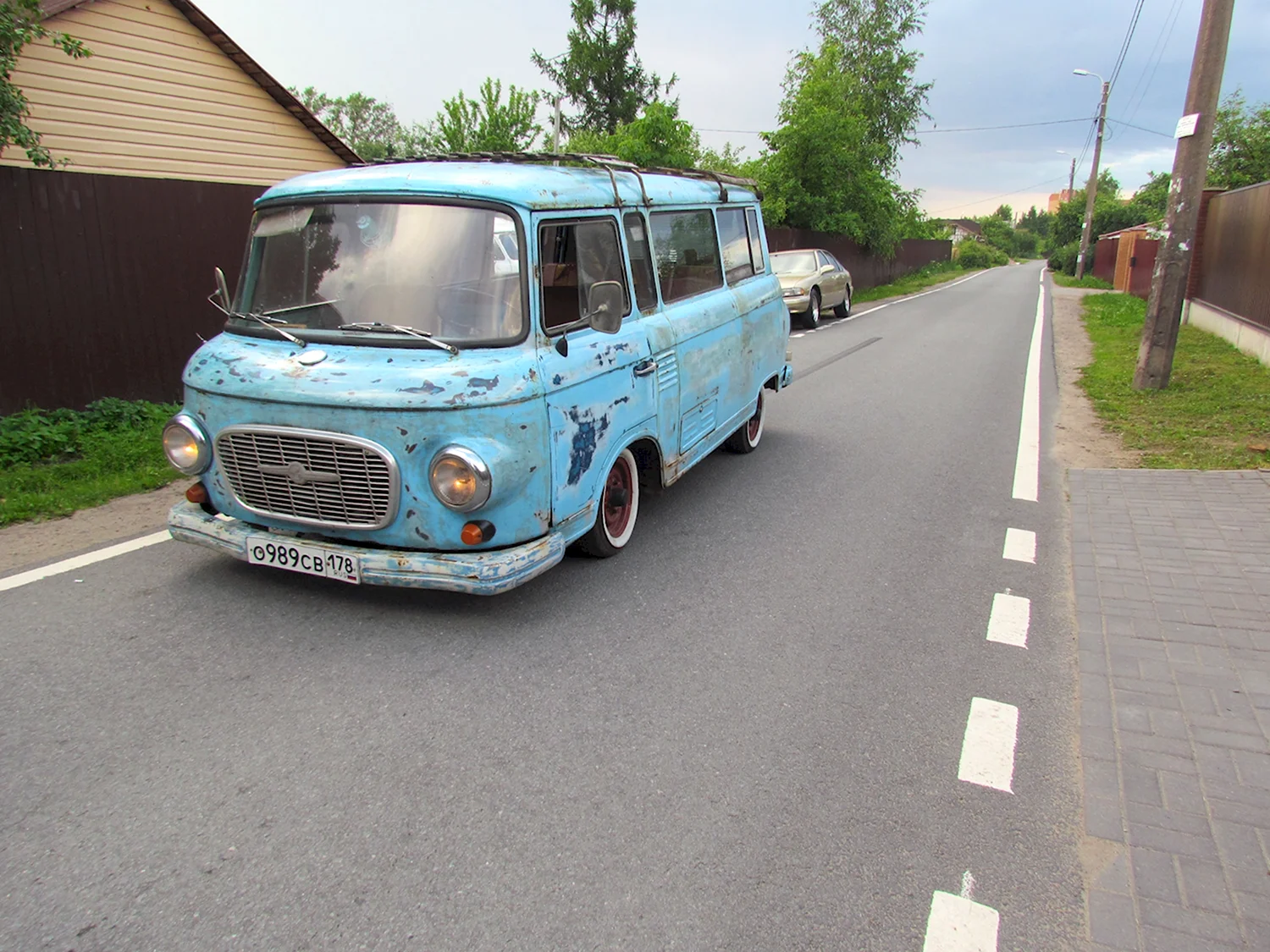 Barkas b1000