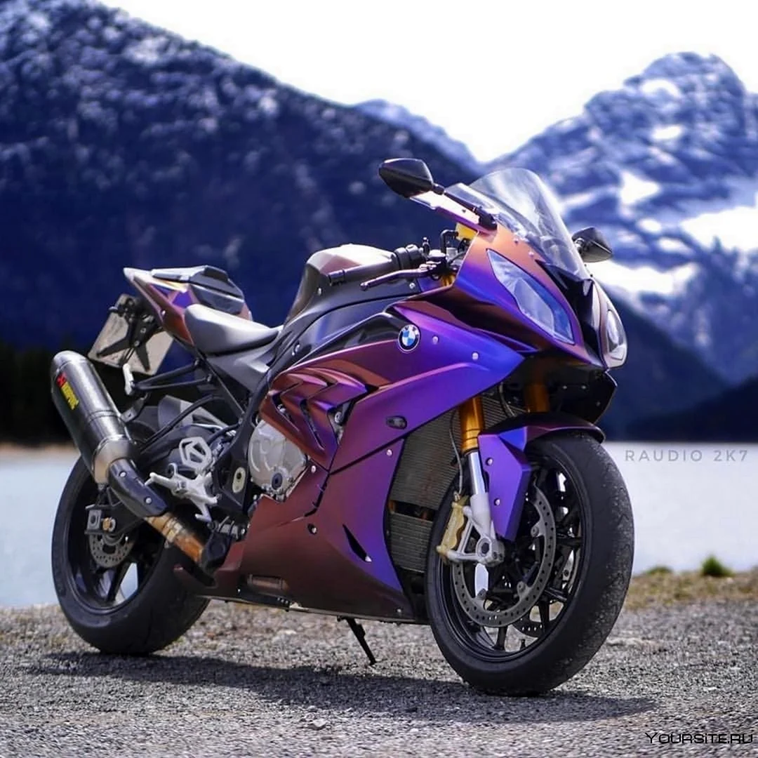 БМВ 1000 RR фиолетовый