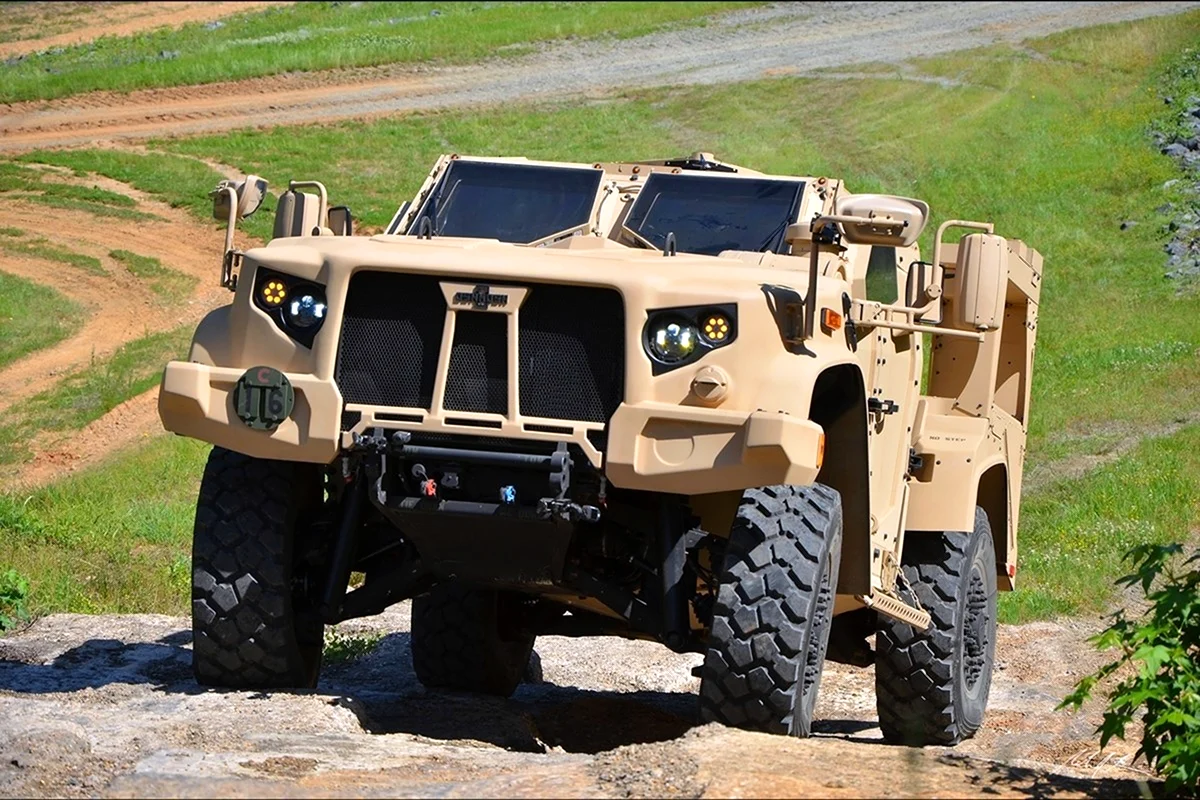Бронеавтомобили JLTV