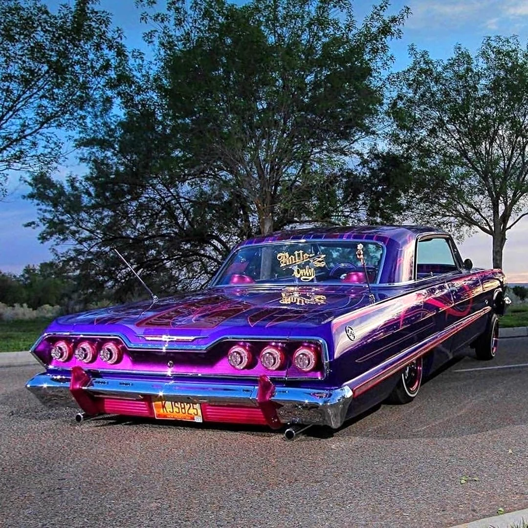 Chevrolet Impala лоурайдер