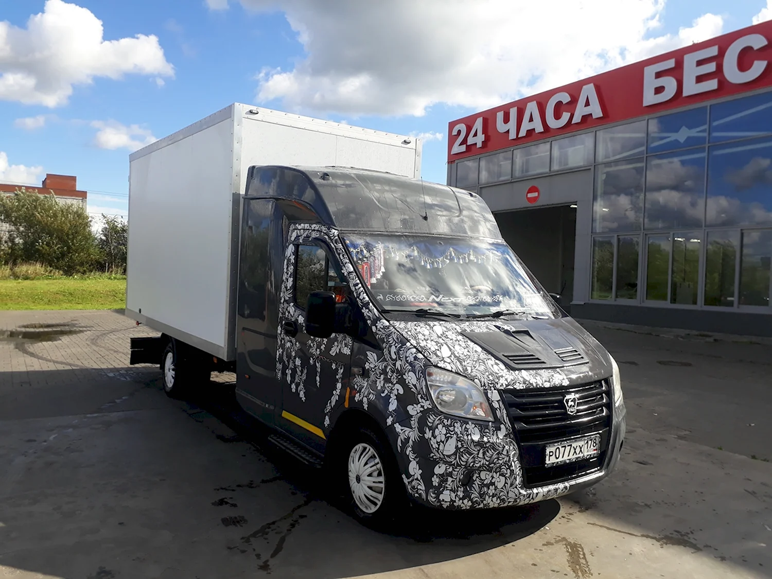 Газель next с закабинным спальником