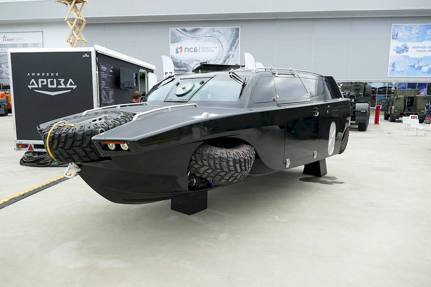 Глиссирующая амфибия Дрозд
