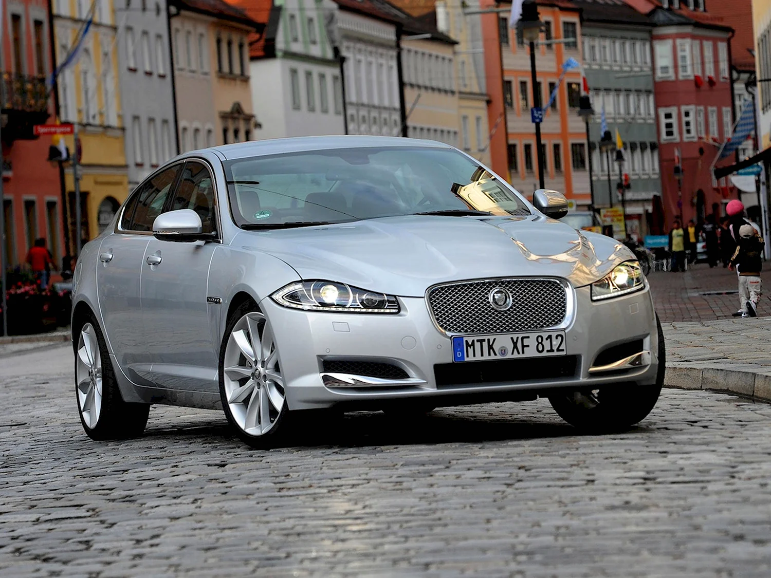 Jaguar XF 2012