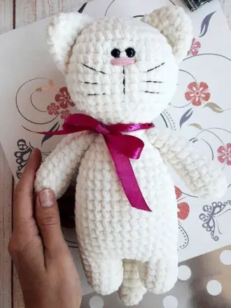 Кот амигуруми из плюшевой пряжи