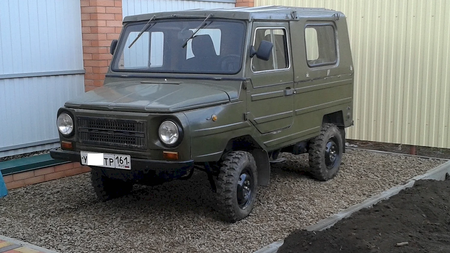 ЛУАЗ 969 хаки