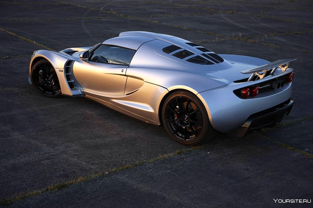 Машина Hennessey Venom gt