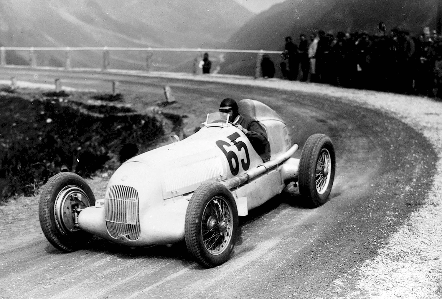 Mercedes-Benz w25
