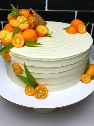 Морковный торт с физалисом