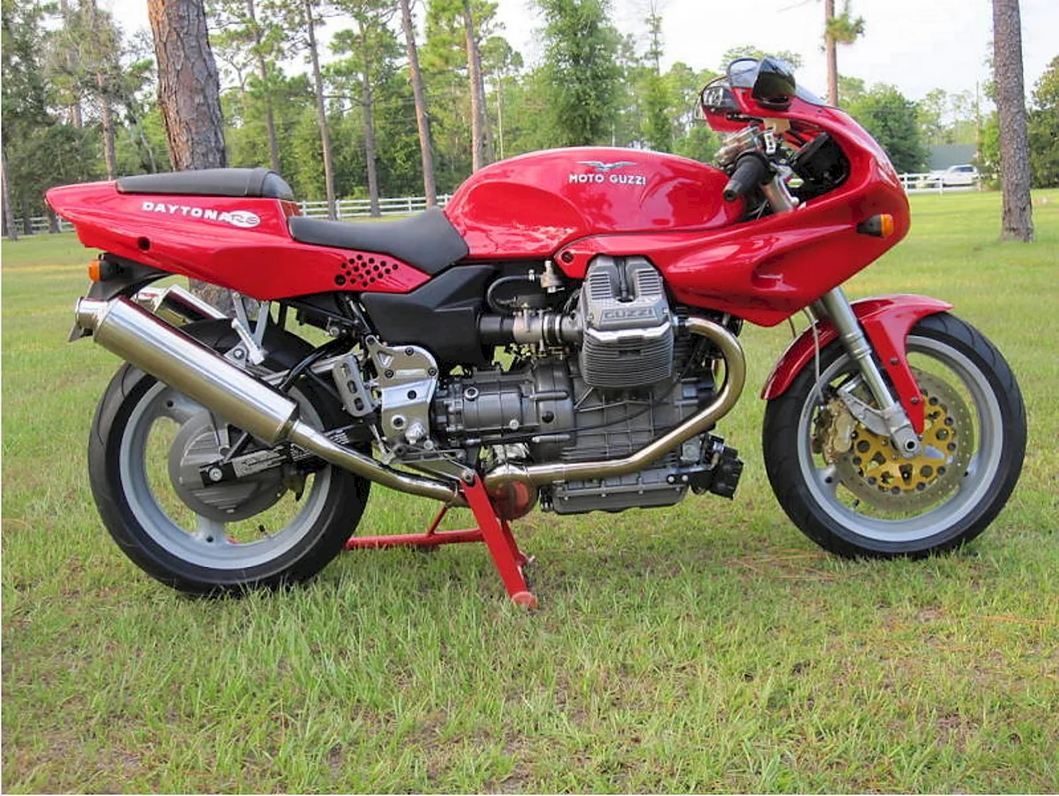 Moto Guzzi Daytona 1000