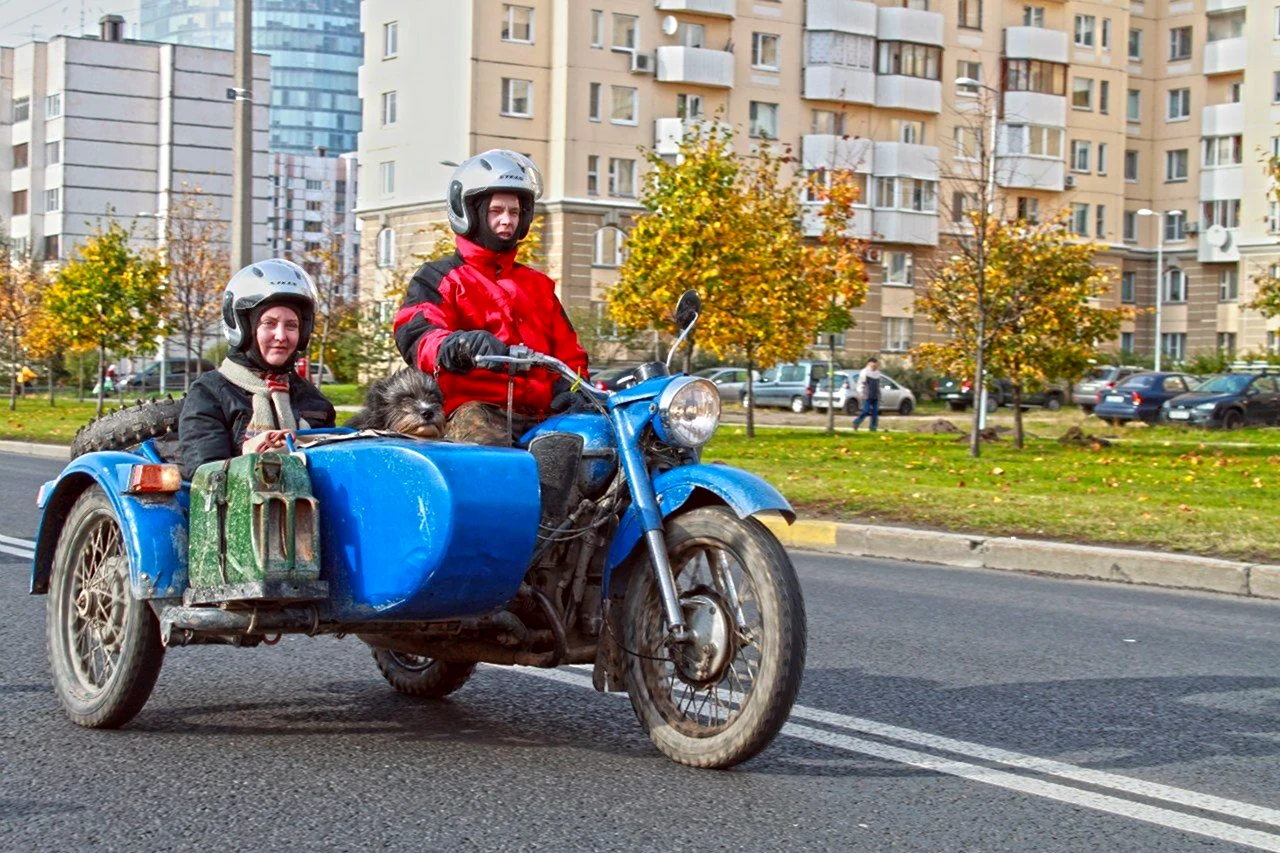 Мотоцикл Урал с люлькой