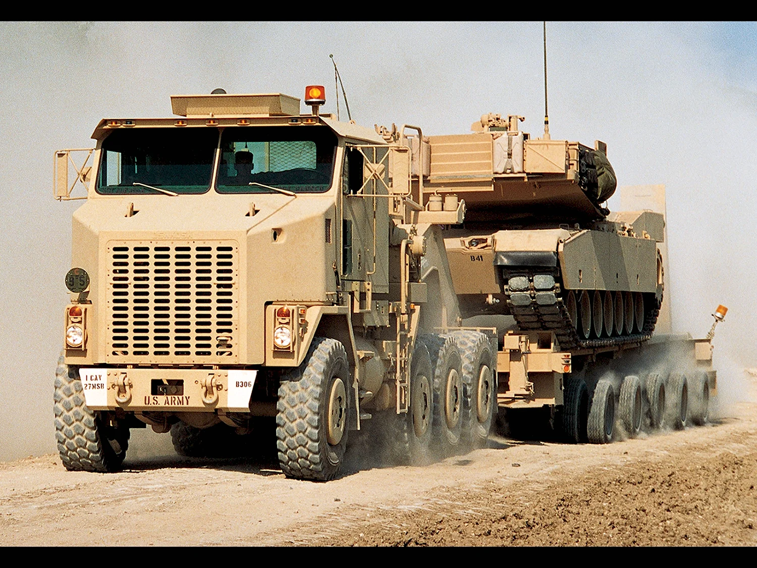Ошкош тягач m1070