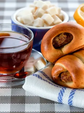 Пирожки с чаем