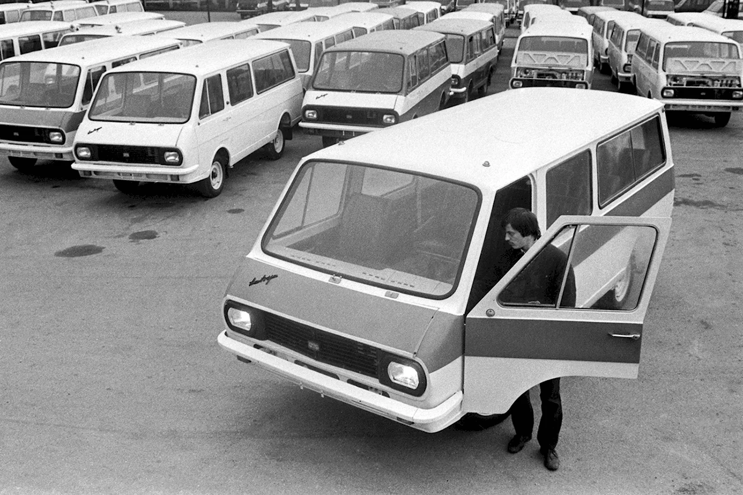 РАФ 2203