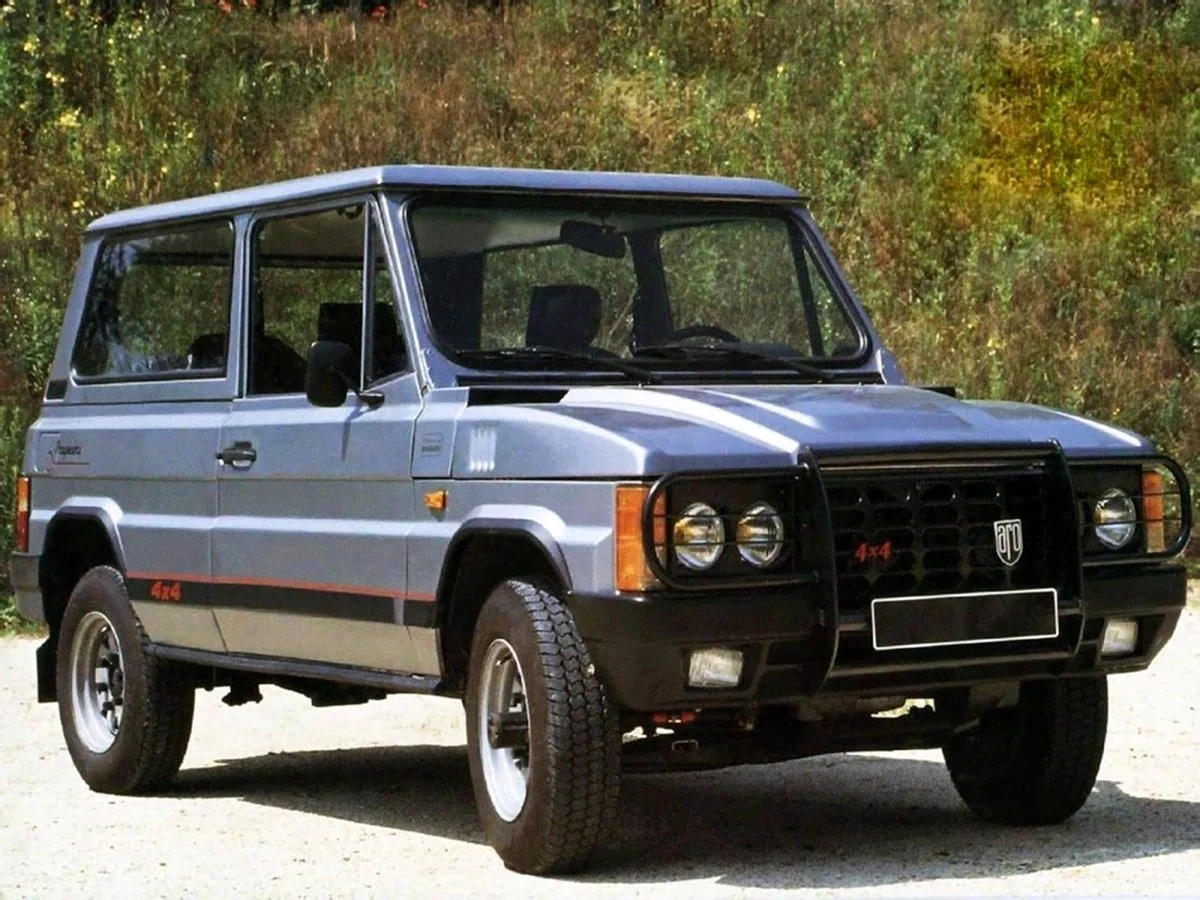 Румынский внедорожник Aro 10