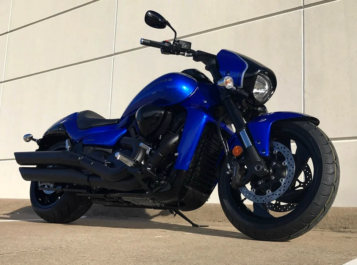 Suzuki Boulevard c109m