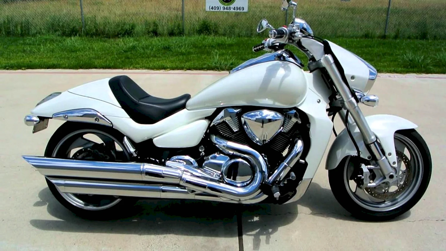 Suzuki Boulevard m109