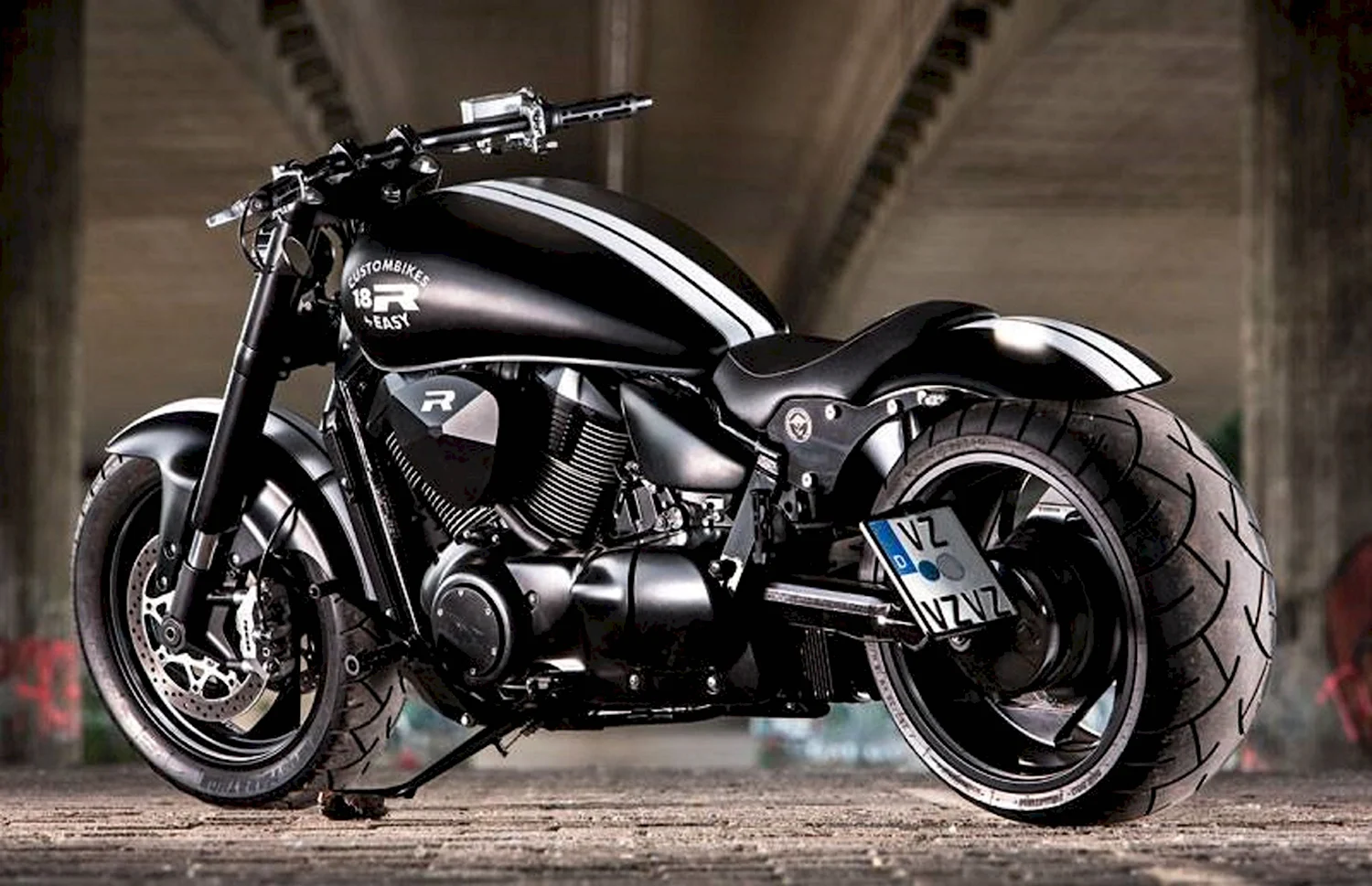 Suzuki Boulevard m109r Bobber