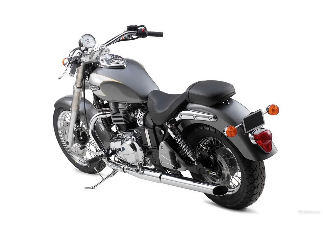 Triumph America 1200