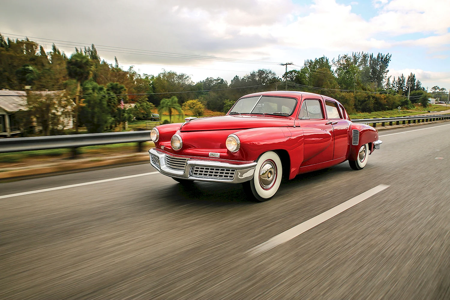 Tucker car 1948 бордовый