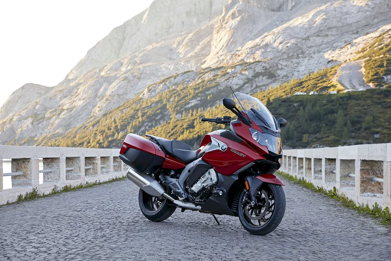 Туристический мотоцикл BMW k1600