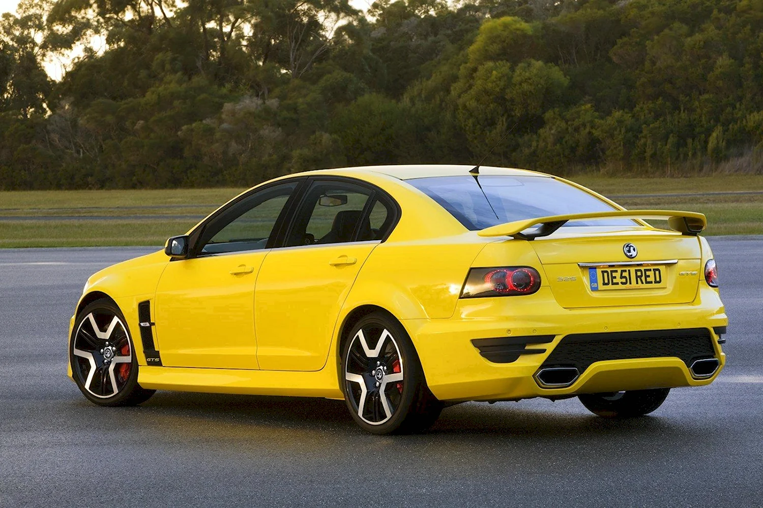 Воксхолл vxr8