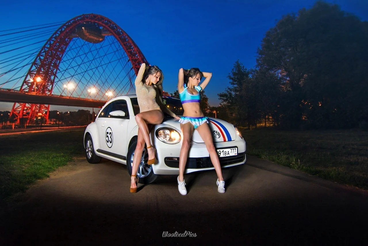 Volkswagen и девушки