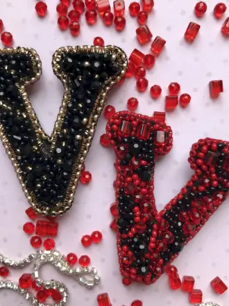 Буквы из бисера