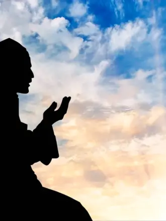 Человек молится