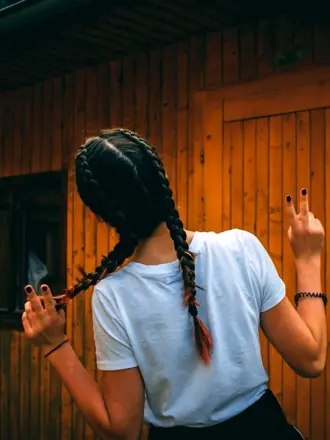 Девушка со спины