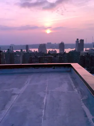 Крыша многоэтажки