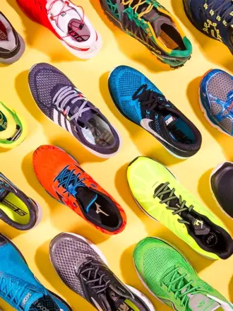 Много кроссовок