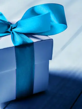 Подарок синий